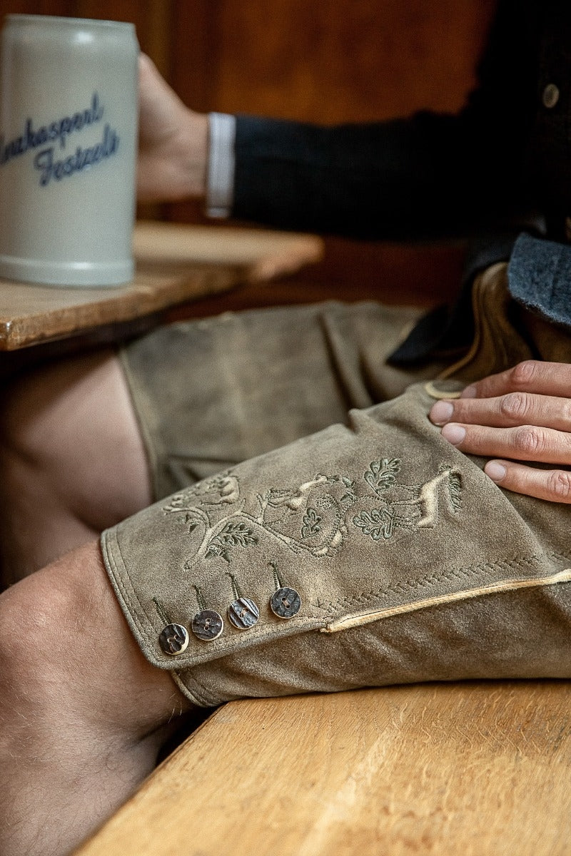 Ostarrichi 'Ursprung' Slim-Cut Suede Lederhose in Oak